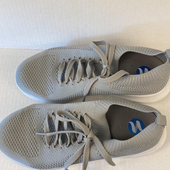 Running Shoes Slip On Faux Tie Up Look Size 7 Grey - Picture 6 of 7